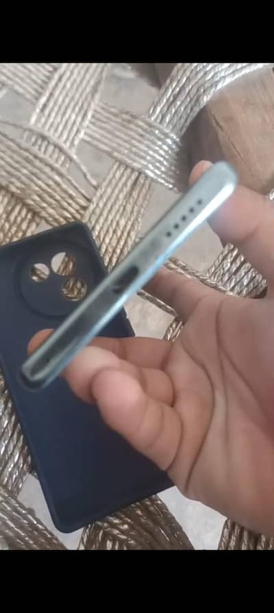 Vivo V30