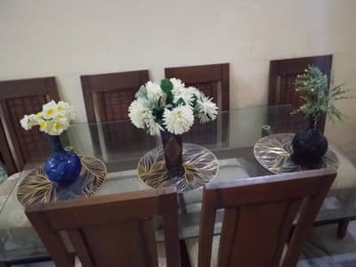 dinning table with 6 chairs.