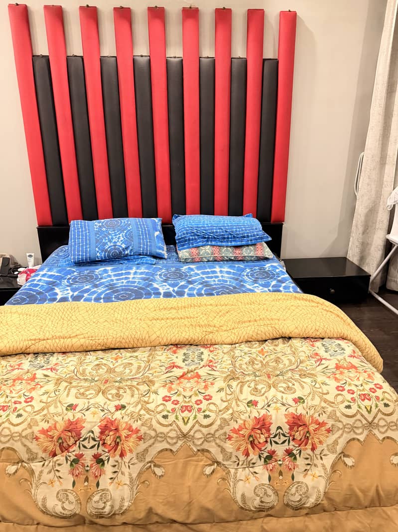 Solid wood bed with side tables 1