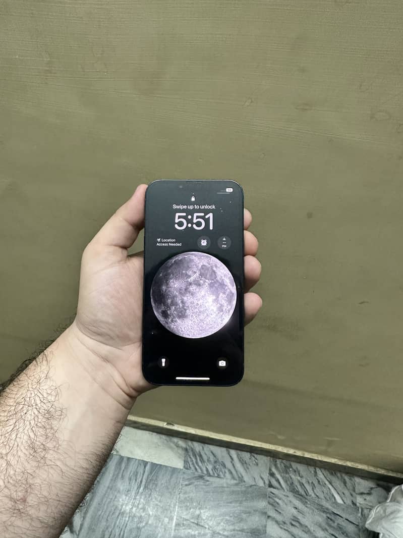 iPhone 13 Simple 1