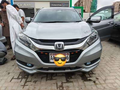Iam Selling My Honda Vezel z se 2014/2020