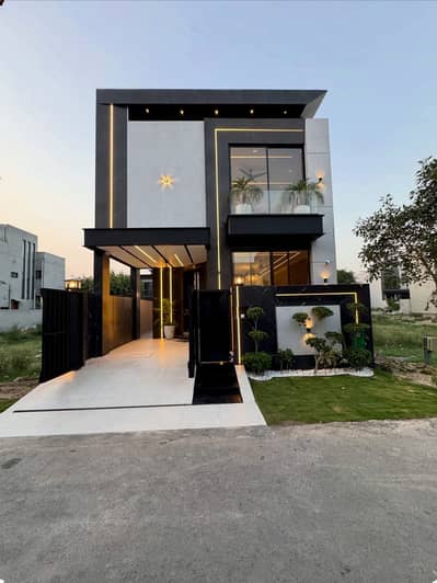 05 Marla Elegant & Fully Maintained Luxury Bungalow | Prime Location in DHA 9 Town, Lahore