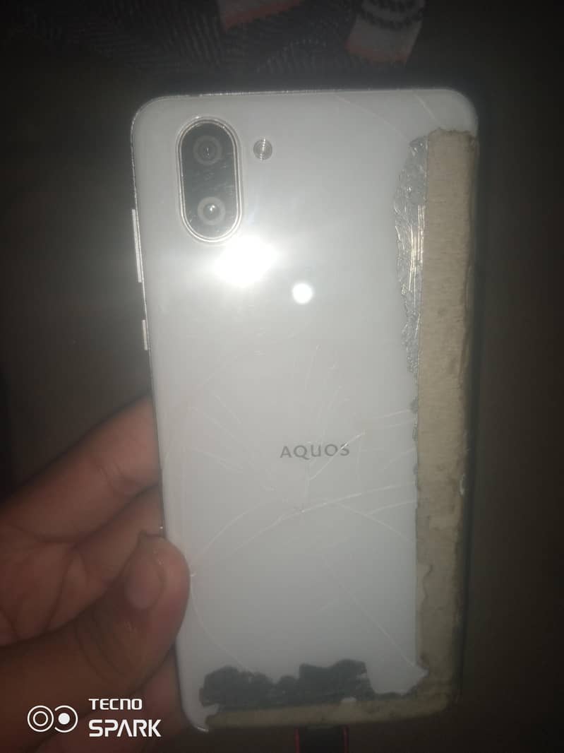 Sharp Aquos R3 0