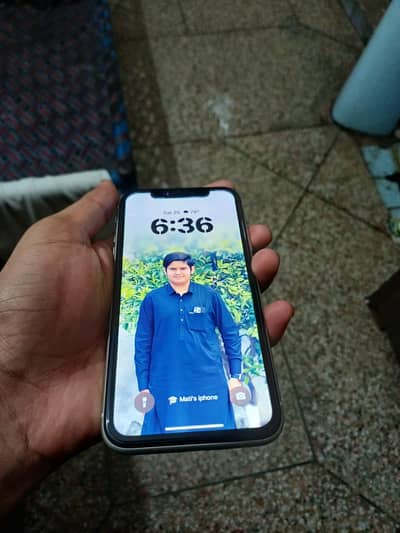 Apple iPhone 11
