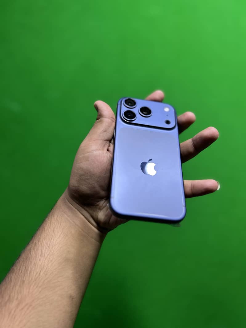 Apple iPhone 17 Pro 4