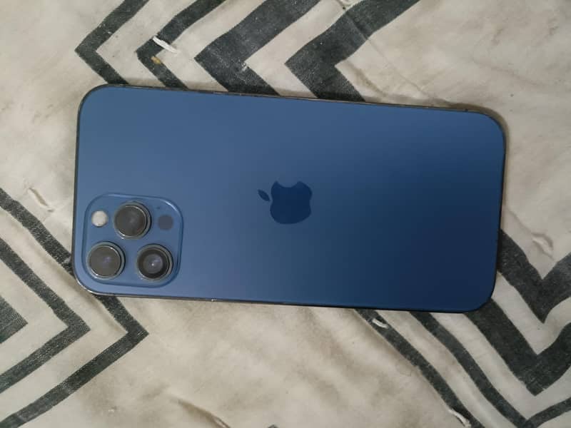 Apple iPhone 12 1