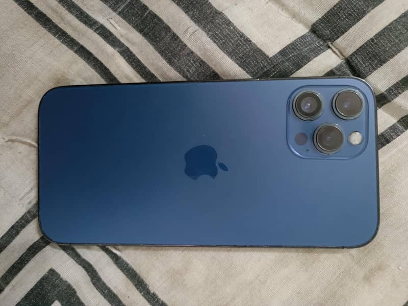 Apple iPhone 12 6