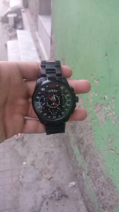 I am selling my TAG Heuer watch. 10/10 in condition