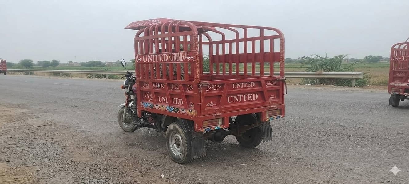 Loader Riksha 1