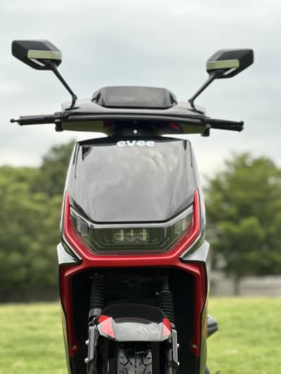 Evee genz 2026 model  electric scottie