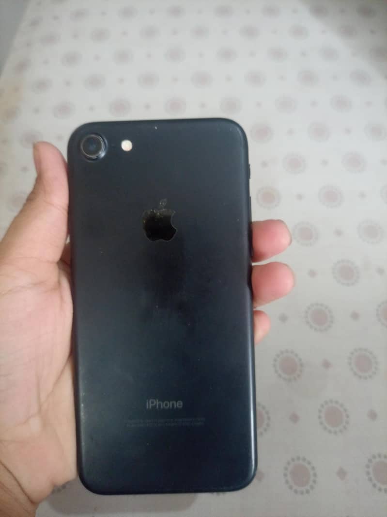 Apple iPhone 7 2