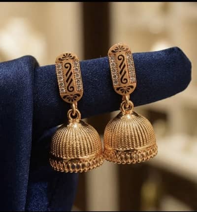 Premium 6 Leaves Gold Plated Kundan Earrings - DM for Price
