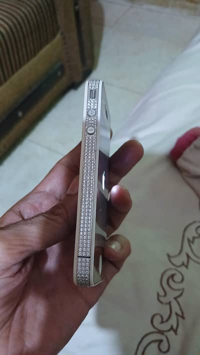 Apple iPhone 4s non pta 10.10 luxurious phone