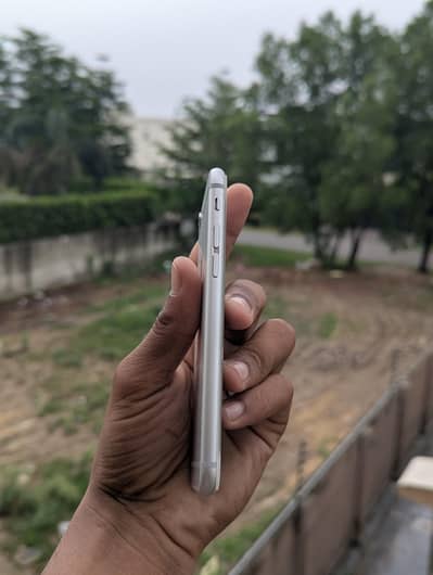 Apple iPhone 6S
