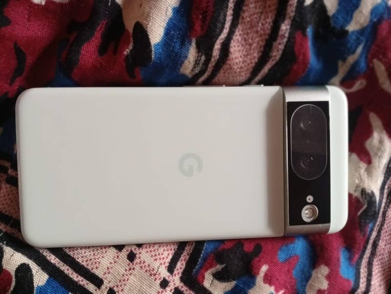 Google Pixel 8 2