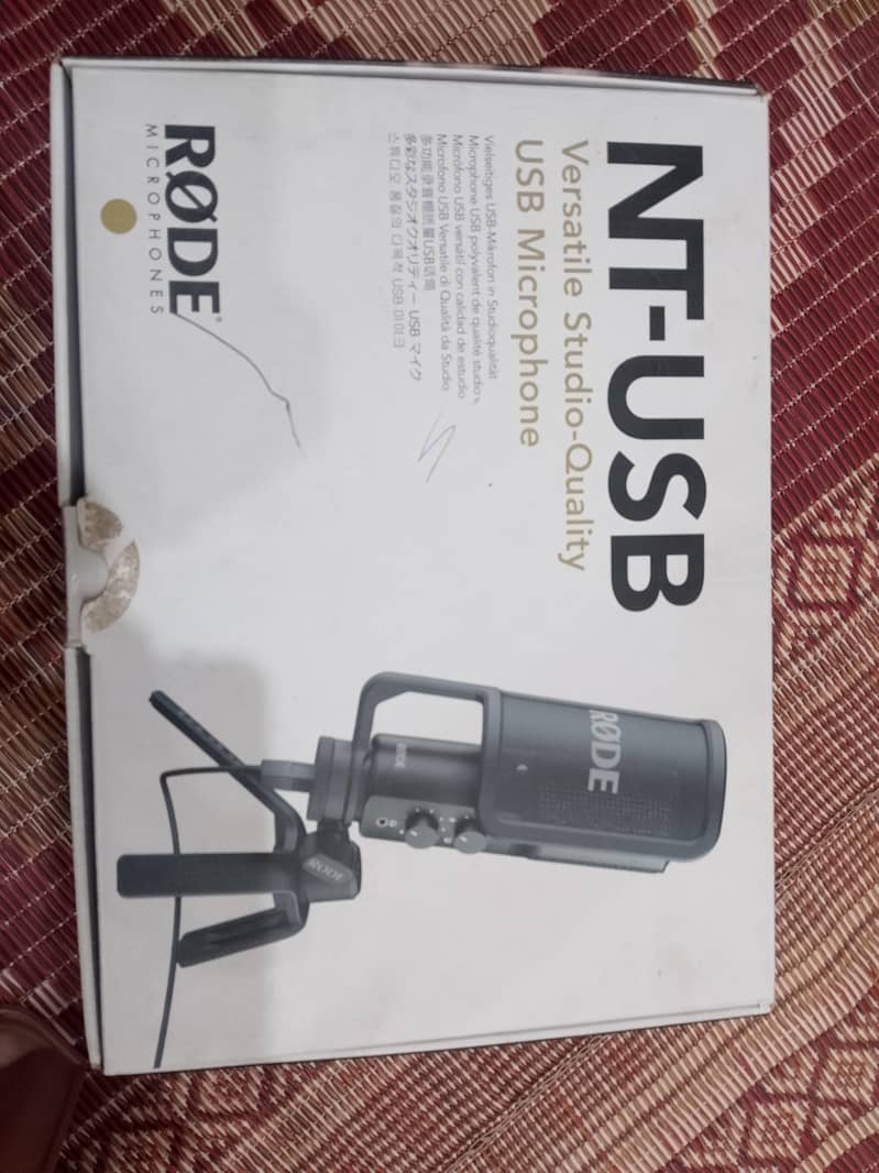 USB Condenser Microphone for Recording & Streaming 4