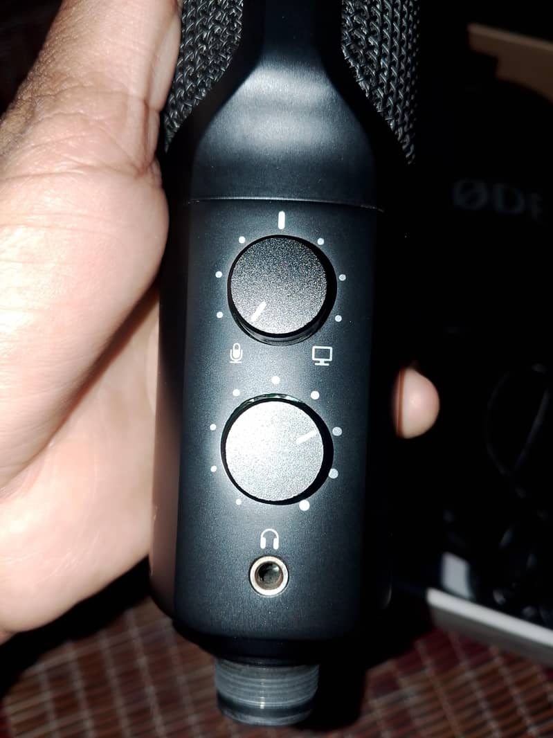 USB Condenser Microphone for Recording & Streaming 11