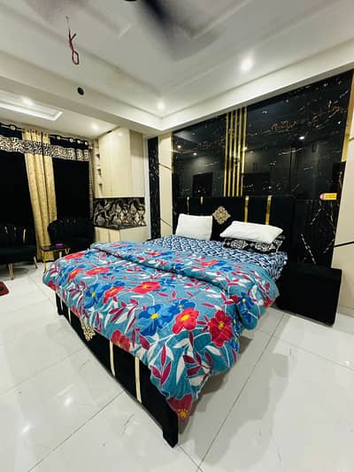 Awamii 2 Full Furnished ground floor bajlii panii gass Available Family villa ha sab neat clean near masjid parck market