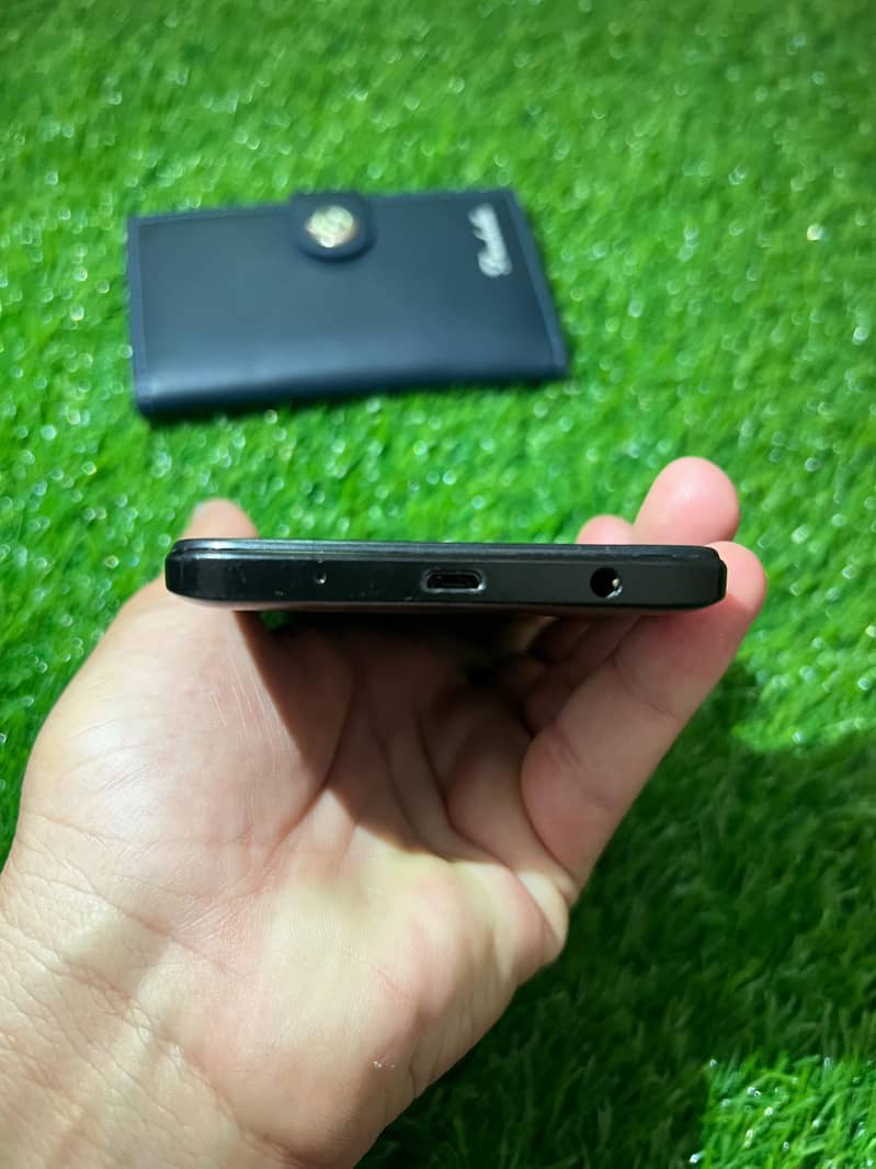 Redmi A2 + 1