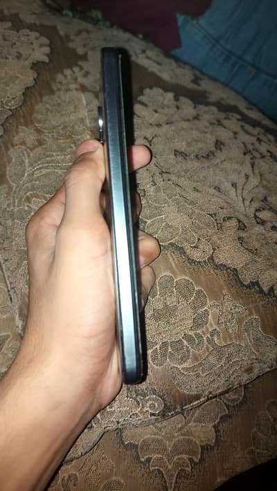 Vivo Y16