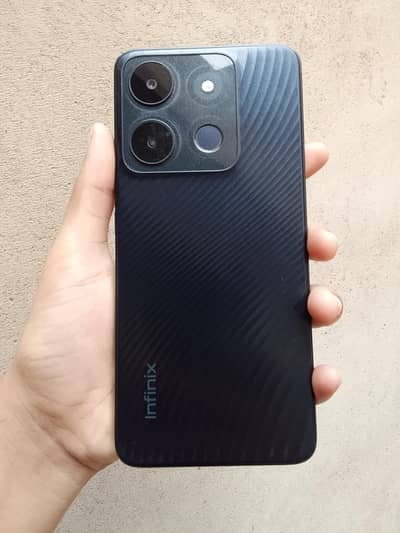 Infinix Smart 7 4GB+3 /64GB pack set mobile with cable or cnic all ok