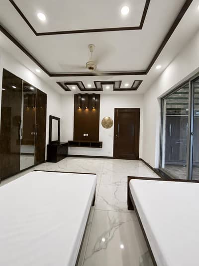 Studio Room