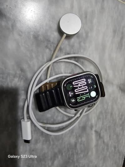 apple watch ultra 2 very good condition under my on use