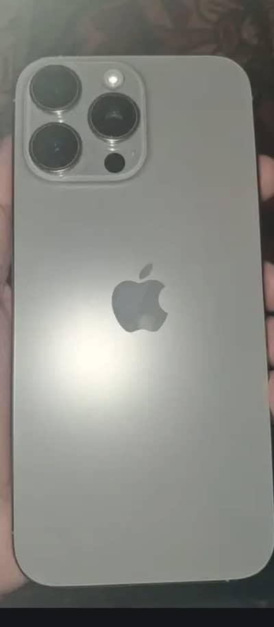 16 pro max 1TB natural titanium