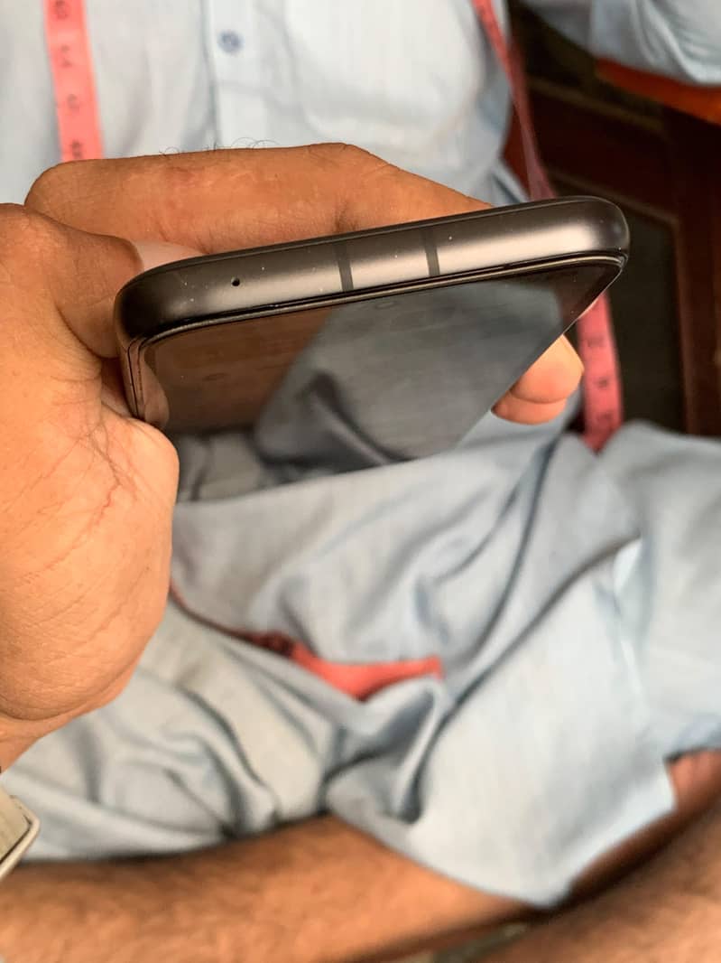 Google Pixel 8a 4