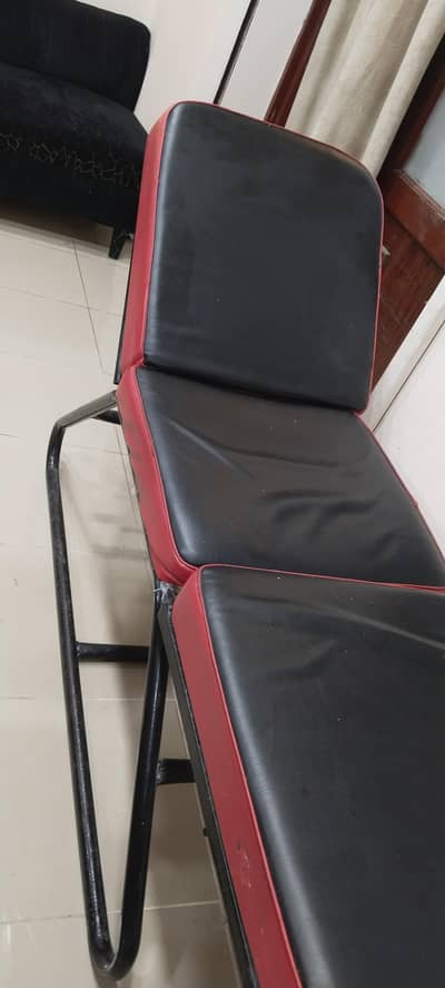 Waxing bed