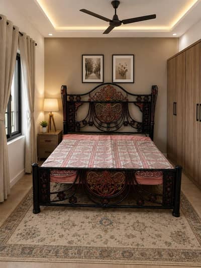 Queen bed available for sell