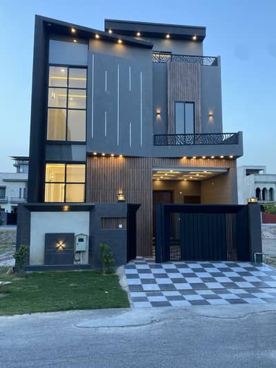 5 Modern House In Royal Orchard Multan