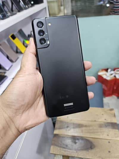Samsung S21 Plus dotted