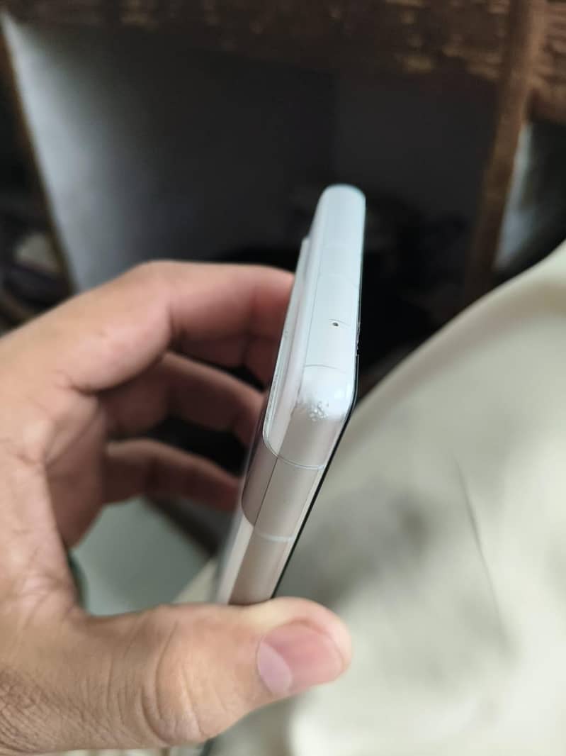 Google Pixel 7a 3