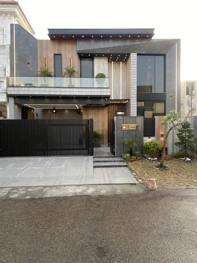 10 Marla Luxury Modern House For Sale In Royal Orchard Multan