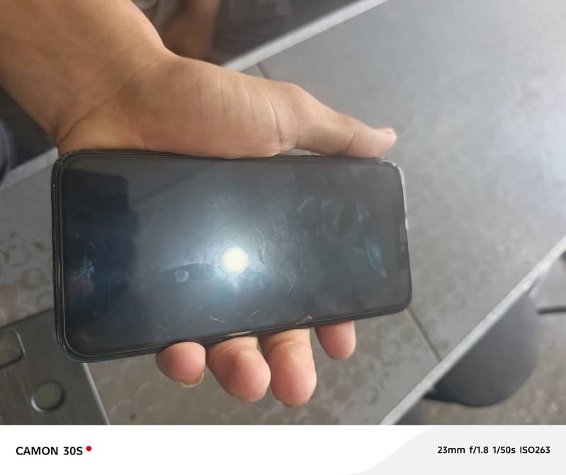 Apple iPhone 11 Pro Max 6