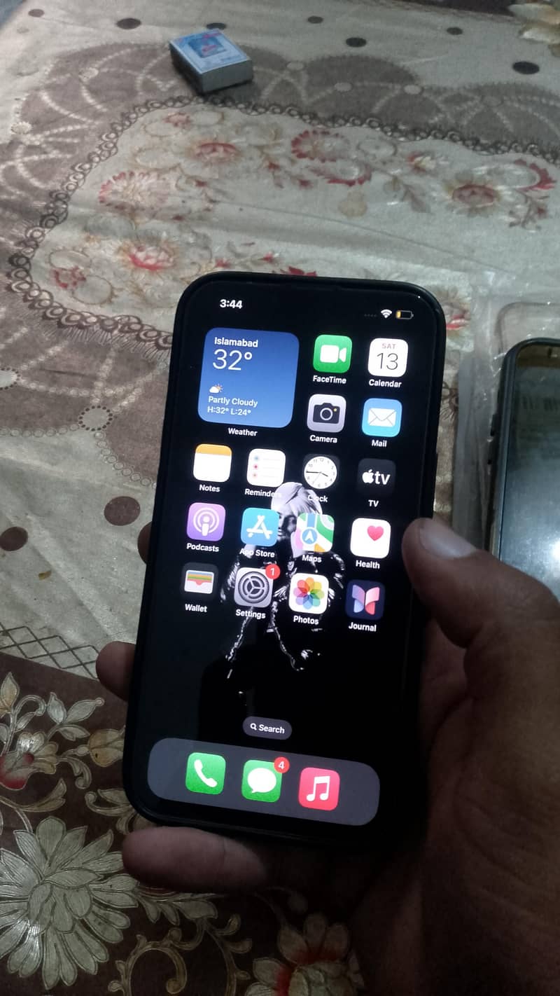 Apple iPhone 13 3