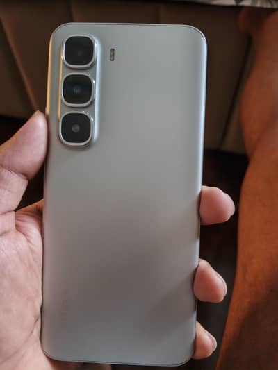 INFINIX HOT 60 PRO PLUS