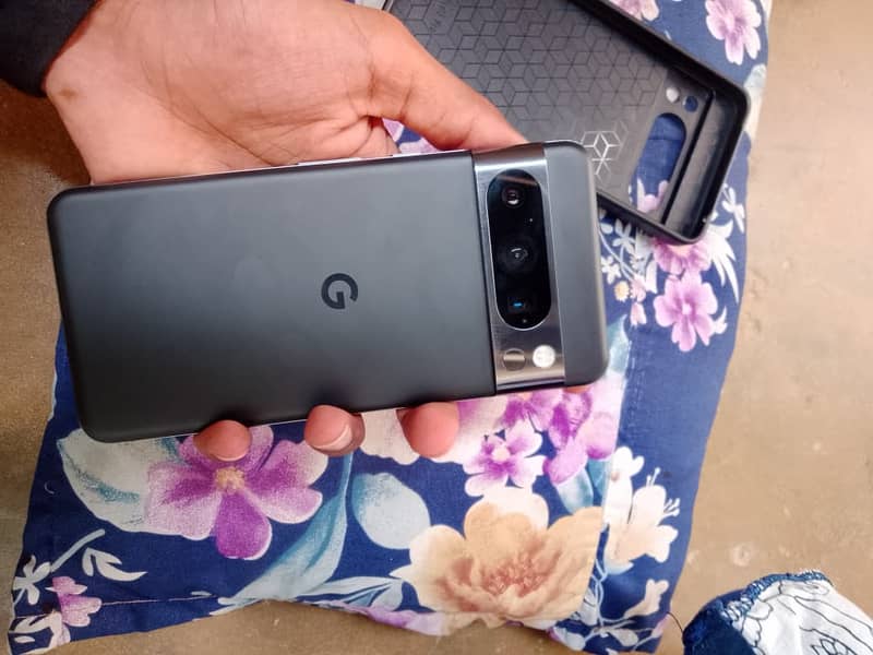 Google Pixel 8 Pro 2
