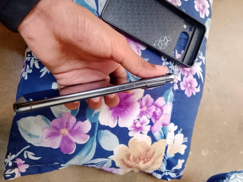 Google Pixel 8 Pro 4