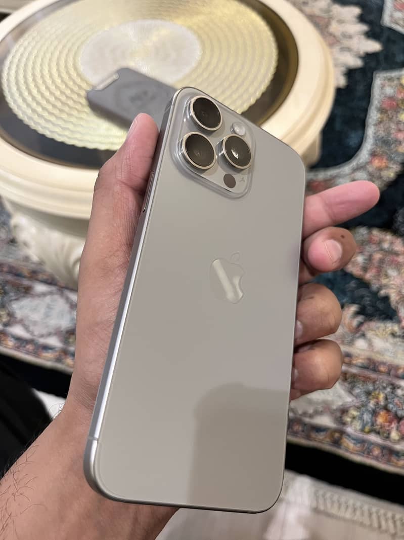 iPhone 15 pro max 1