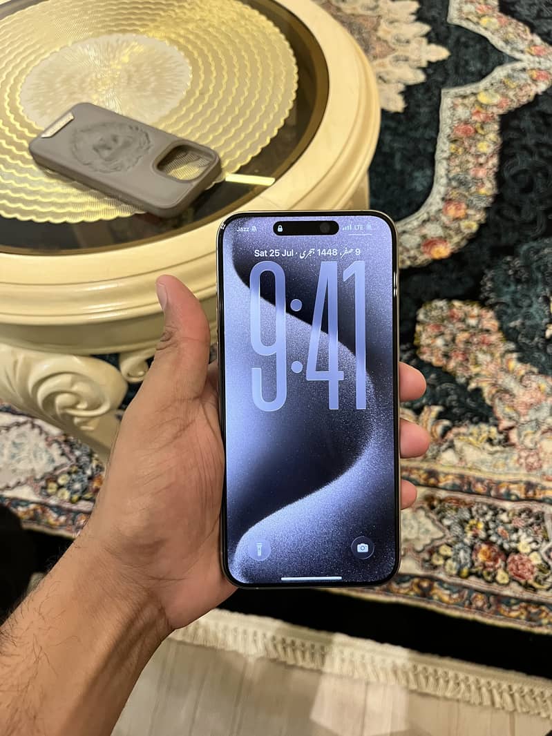 iPhone 15 pro max 3