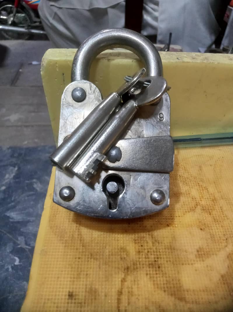 Desi lock 2