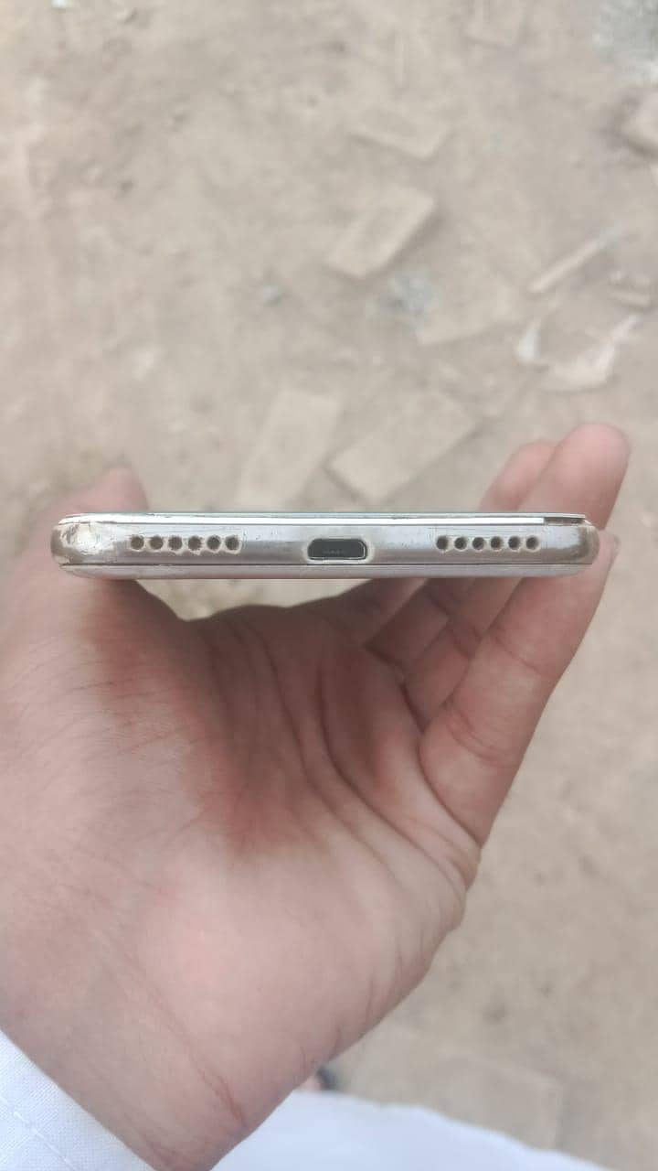 Honor 7C 1