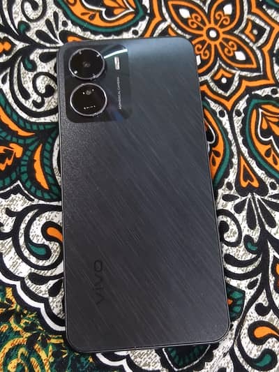 Vivo Y16