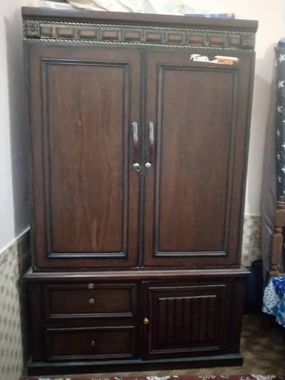 wardrobe 4 x 6 Feet