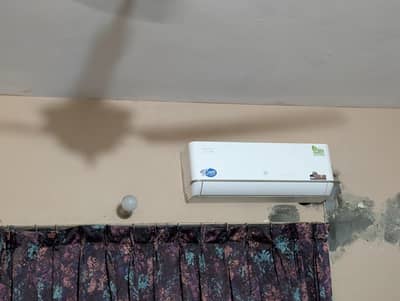 inverter split Ac 1 ton used good condition