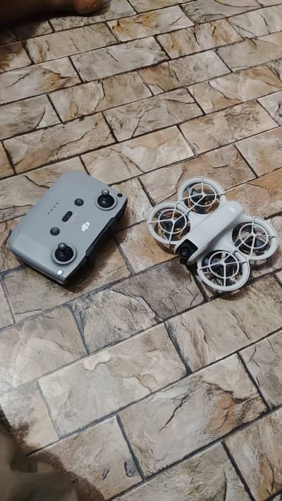 DJI NEO