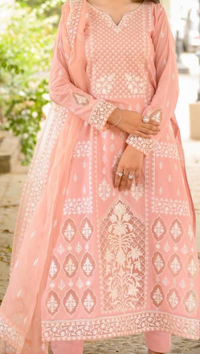 Branded ladies suit for sale on special discount