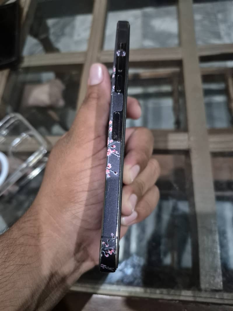 iPhone 14 Pro Max 3
